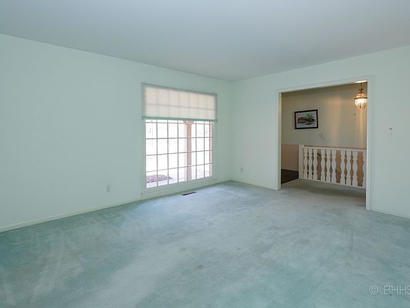 4th image of 721 Dukeshire Ave