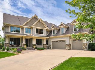 15 Orchid Ln N, Plymouth, MN 55447