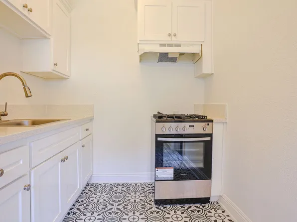 Mariposa Apartments | Classic Apartments in Koreatown