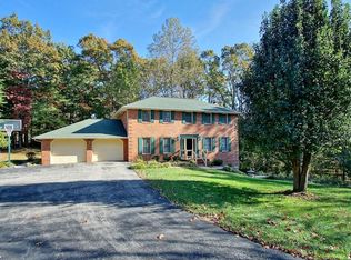 122 Crestwood Dr, Boones Mill, VA 24065
