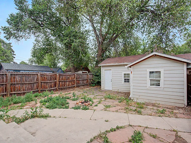829 Sahwatch St — Photo 30