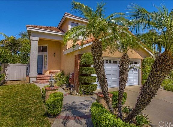 5th image of 925 S Emanuele Cir