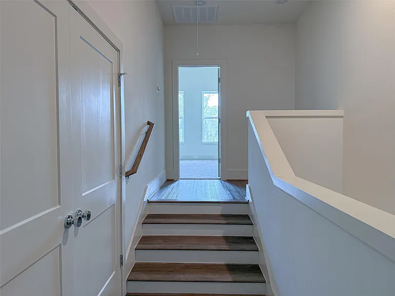 879 Rachel St #F — Photo 12