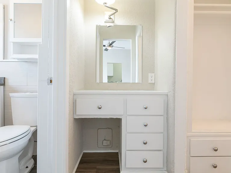 Seven Lions Apartments — Photo 24