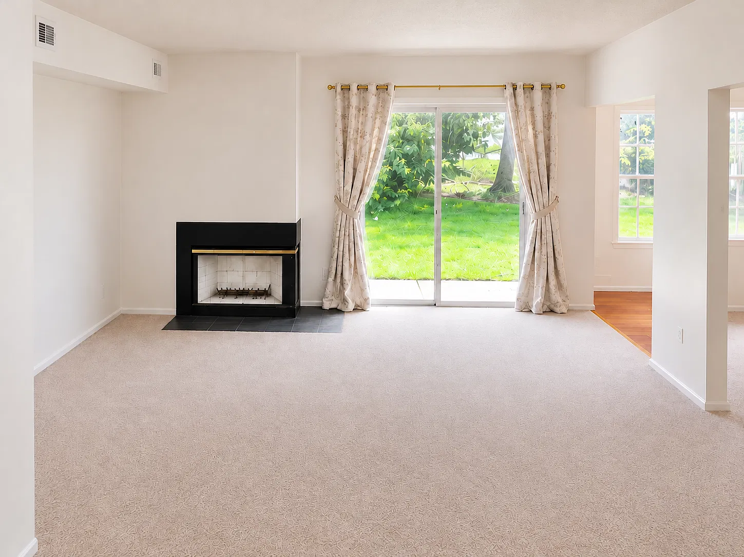 61 Devonshire Dr — Photo 3