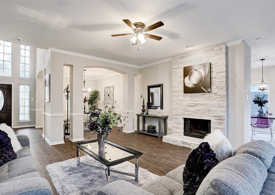 1st image of 4411 Kinrose Dr