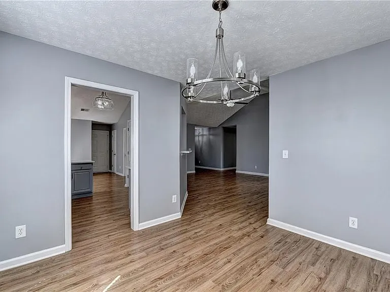 5867 Tattersall Ter — Photo 10