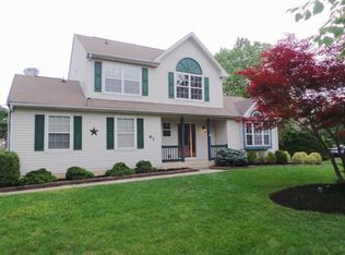 61 Aberdeen Dr, Sicklerville, NJ 08081