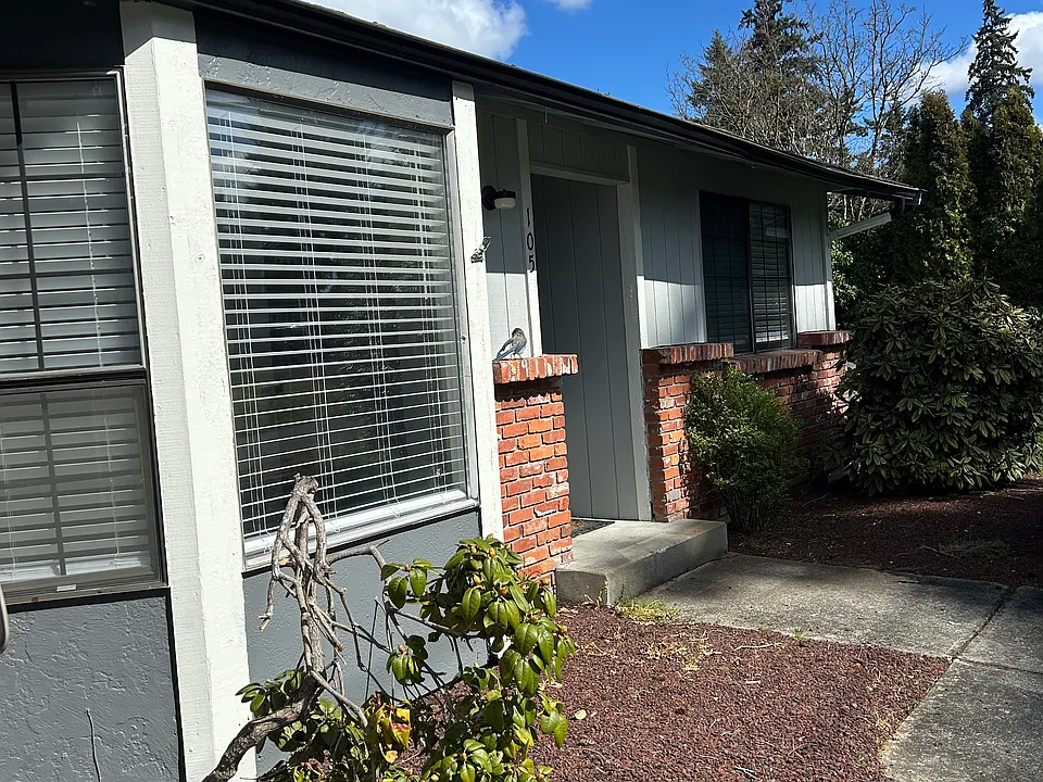 1102 148th Street Ct E