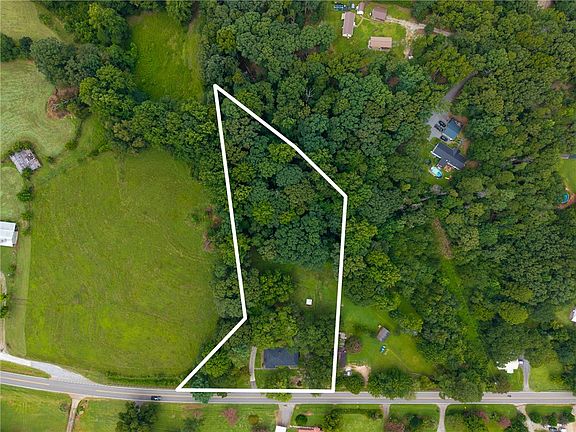 2nd image of 546 Tokeena Rd
