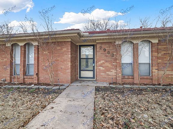 2nd image of 2908 E Park Blvd
