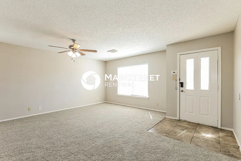 6139 Candletree — Photo 2