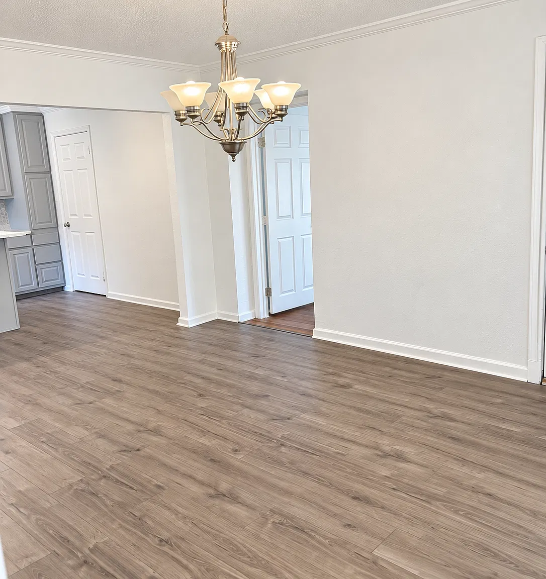 3 bed, 2.5 bath, 1544 sqft, $1,685 — Photo 3