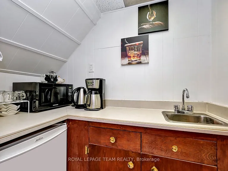1233 Cheverton Ave — Photo 37