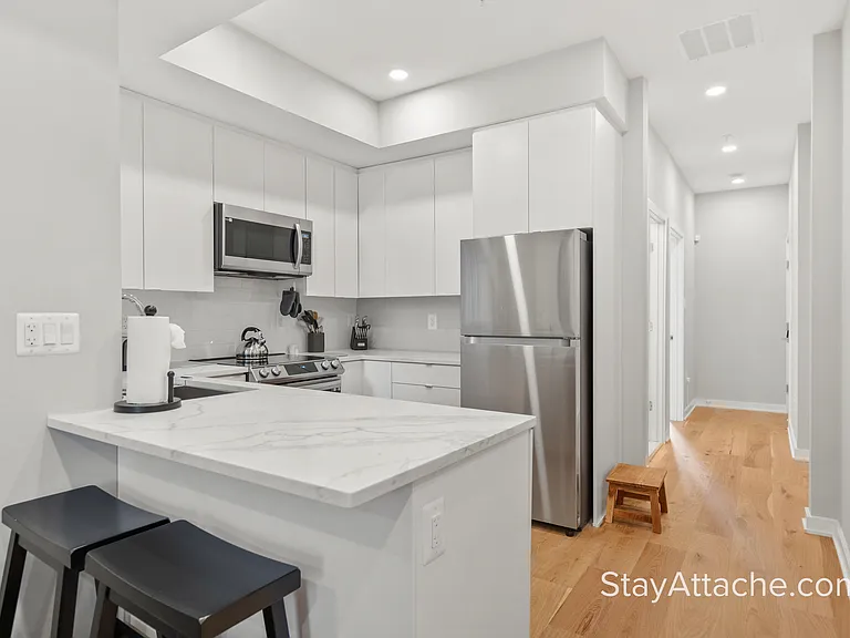 418 Street SE #B — Photo 8