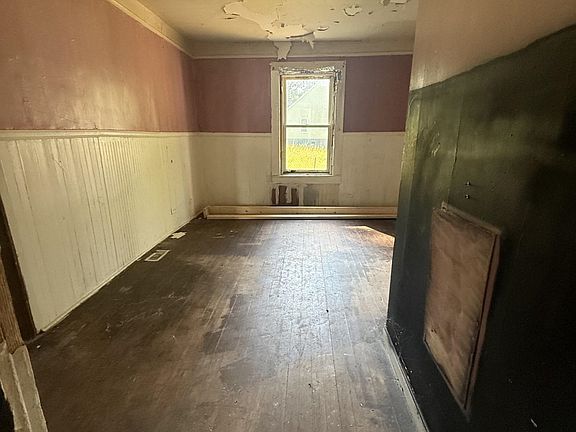 5th image of 267 Beason St
