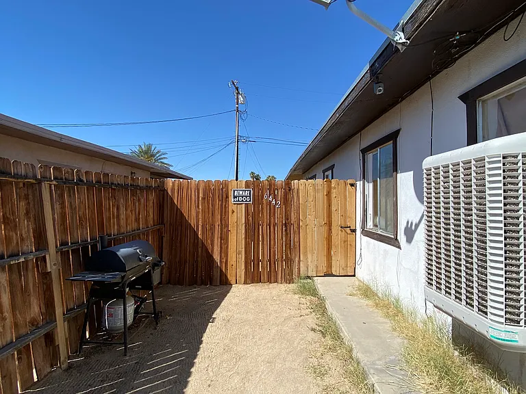 6442 Athol Ave — Photo 17