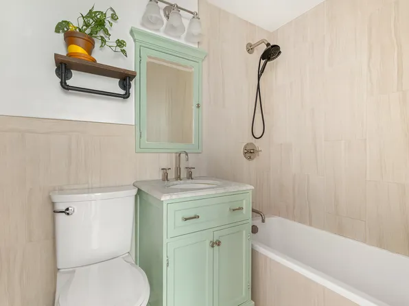 625 Main Street image 5 of 13