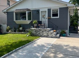 246 Cleveland Ave, Staten Island, NY 10308