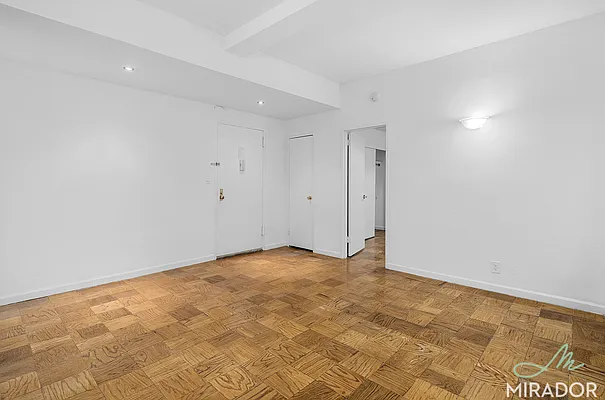 Rented by Mirador Real Estate | media 4