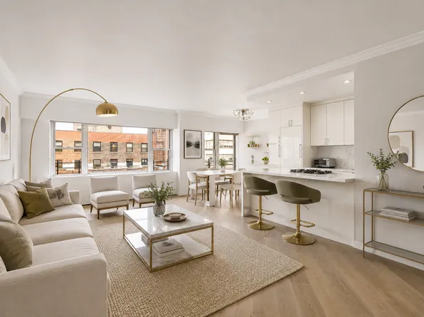 118 East 60th Street image 1 of 16