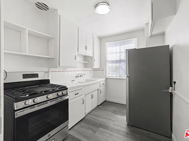 1200 S Citrus Ave #6 — Photo 12
