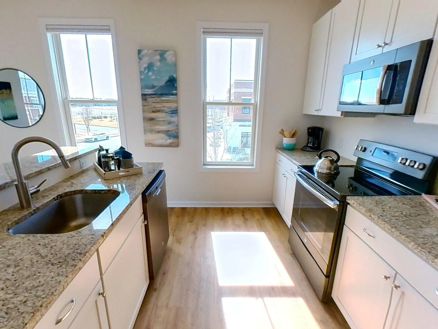 801 Mapleton Ave — Photo 2