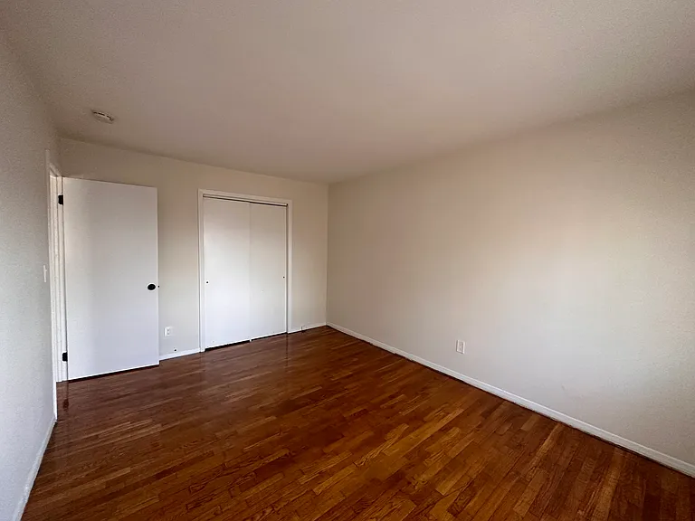 18 Waldron Ave #2B — Photo 8