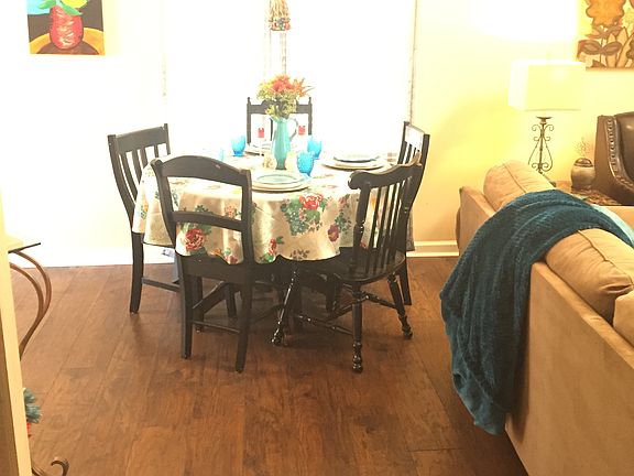3rd image of 4835 Timber Hills Dr