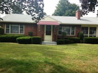 1696 Carew St, Springfield, MA 01104