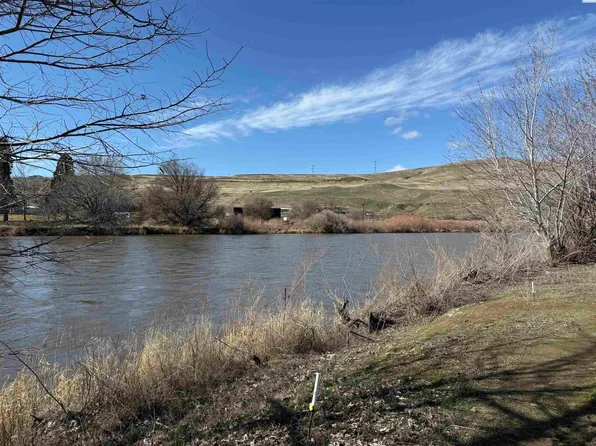 N Overlook Dr, Benton City, WA 99320