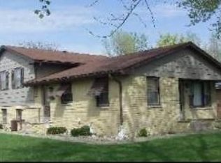 1205 E Broadway St, Bradley, IL