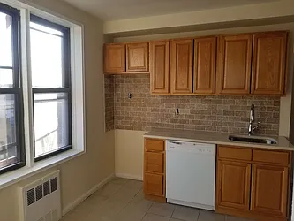 Rented by Max & Associates Realty Corp