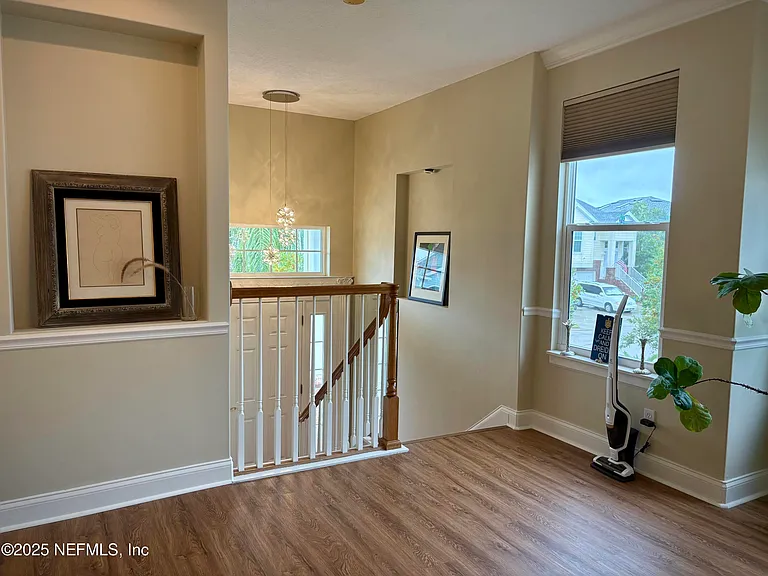 169 Sunset Cir N — Photo 15