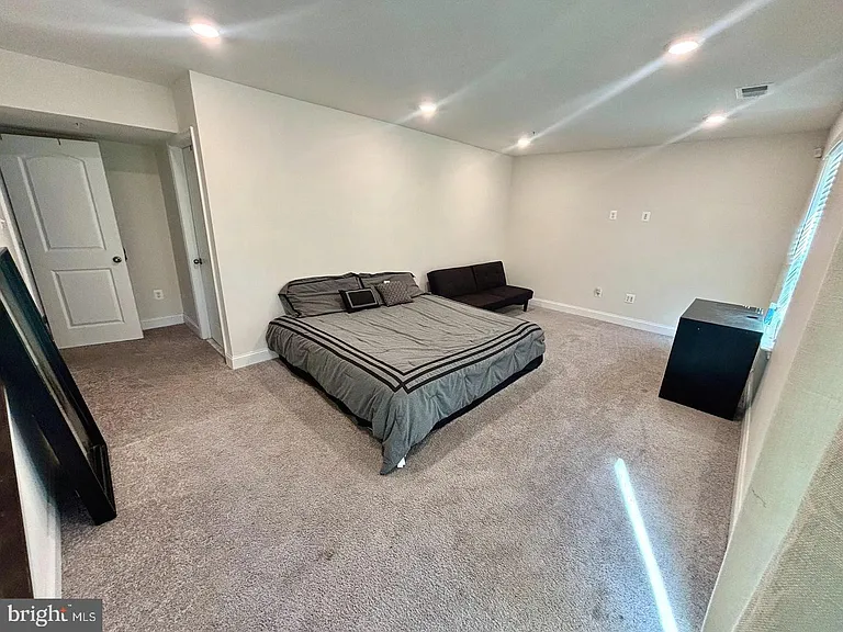 16380 Fife Way — Photo 13