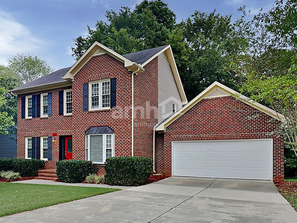 1st image of 910 Haddington Ct S