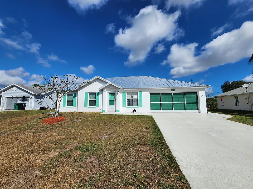 1st image of 643 SW Hillsboro Cir