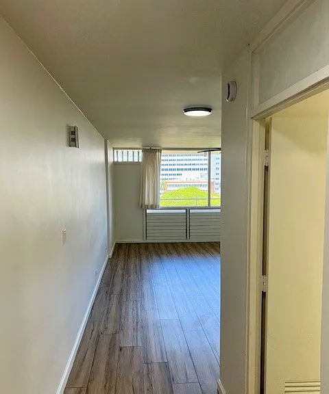 PCA807 HALLWAY