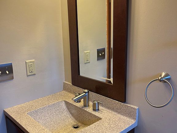 4th image of 785 Valentine Dr #785