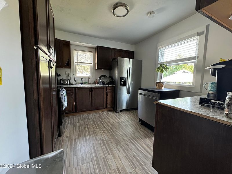 2nd image of 40 Duncan Drive