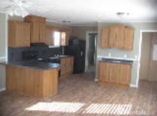 2005 Derrick Dr, Greensboro, NC 27405