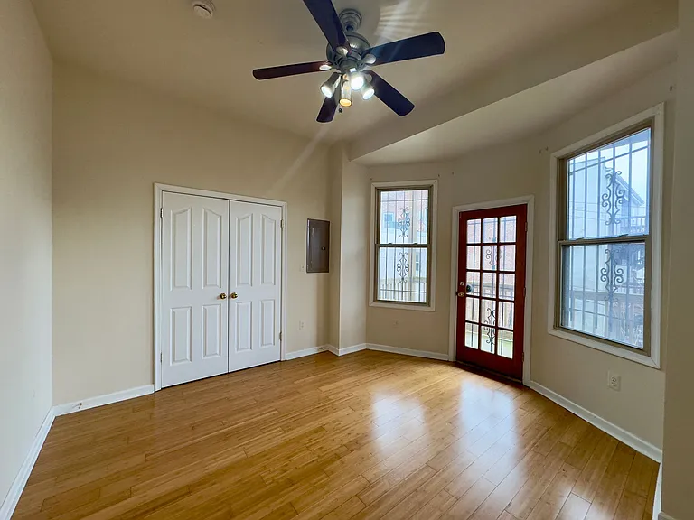 Apartments in Reservoir Hill, Baltimore, MD! — Photo 6