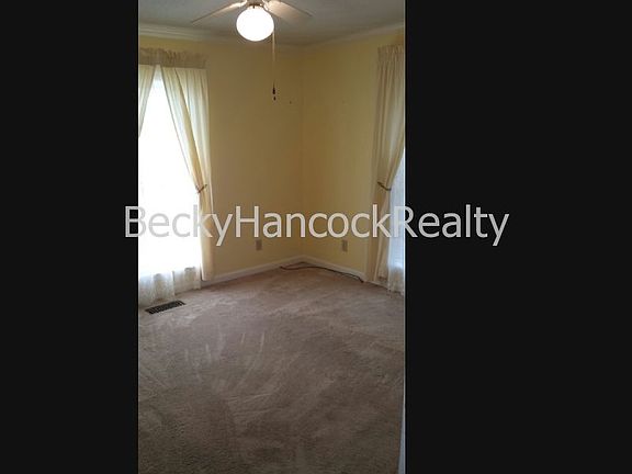 3rd image of 2122 County Road 72