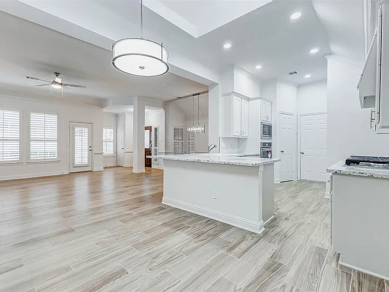1918 Supplejack Ct — Photo 9