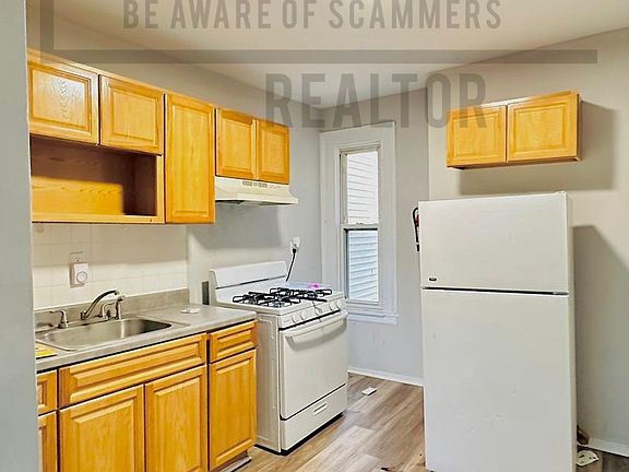 3rd image of 150 20th Ave #200