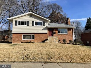 9709 Holmhurst Rd, Bethesda, MD 20817