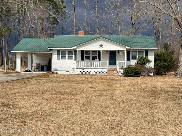 496 Hondros Road, Clinton, NC 28328