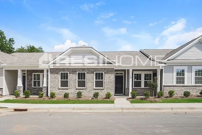 8716 Union Central Ct — Photo 1