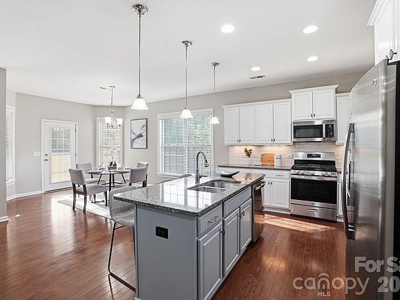 4th image of 226 Hawks Creek Pkwy