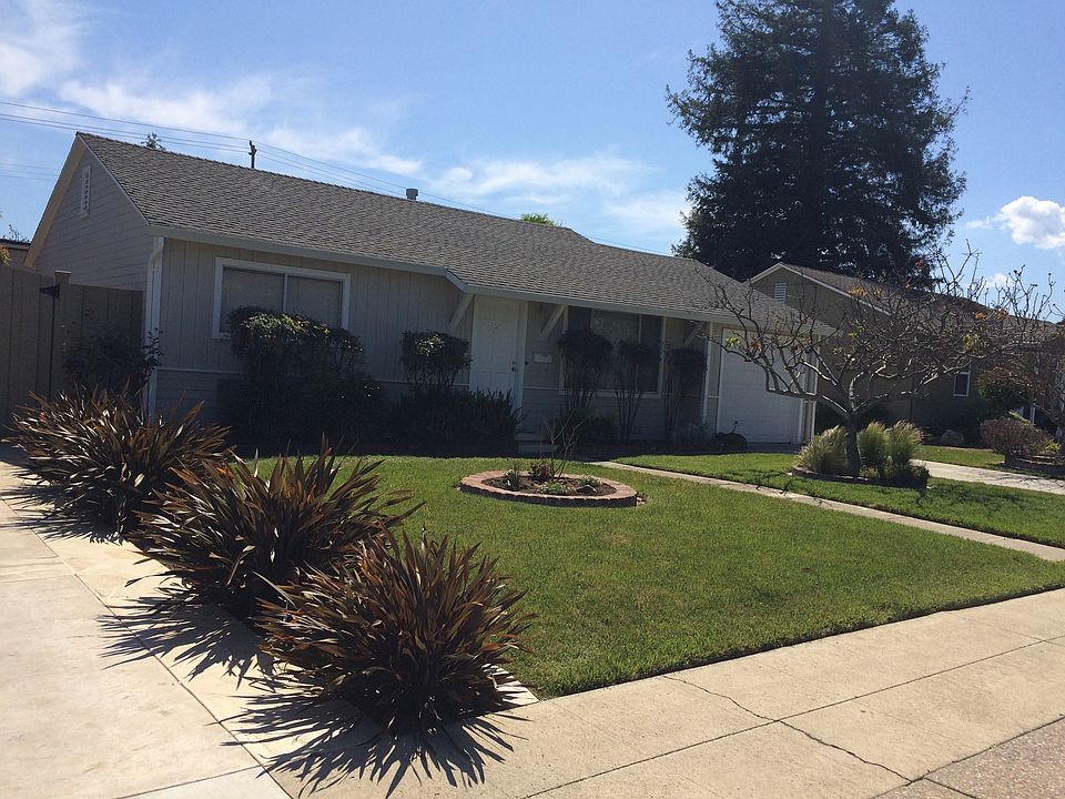 1st image of 15380 Chelsea Dr
